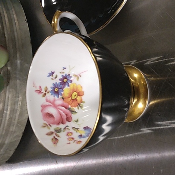 Royal Grafton Bone China Cup & Saucer - Picture 5 of 7